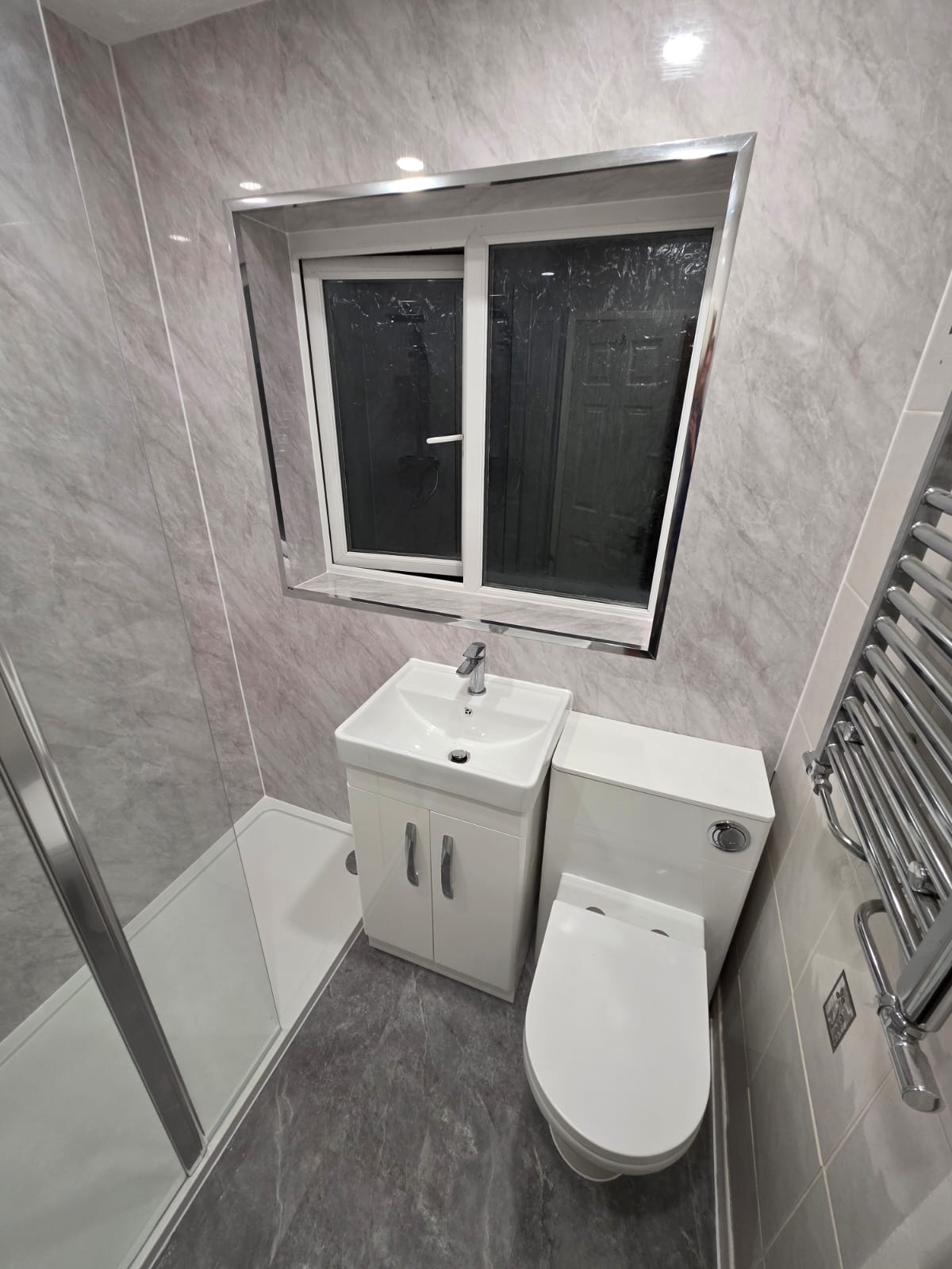 Florence Slate LVT Floor Shower