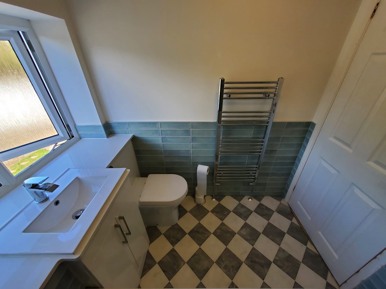 Chequer Floor Bathroom