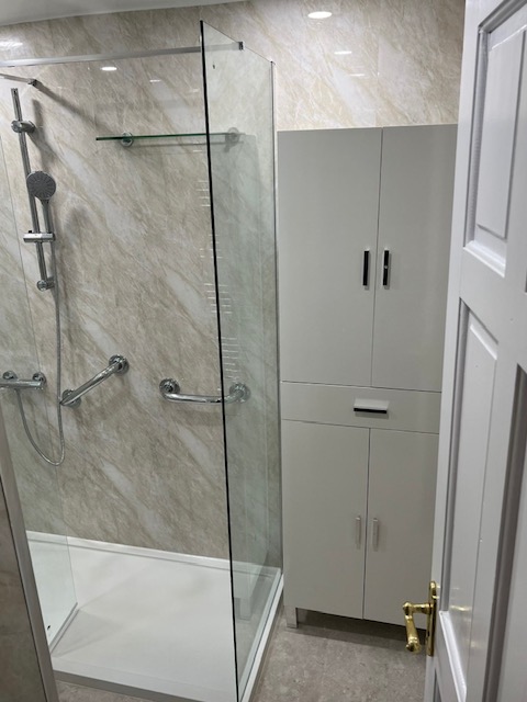 Aqua Board Shower