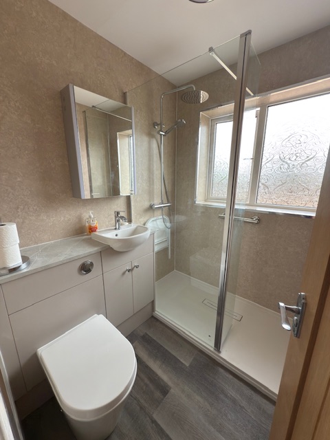 Venice LVT Floor Shower