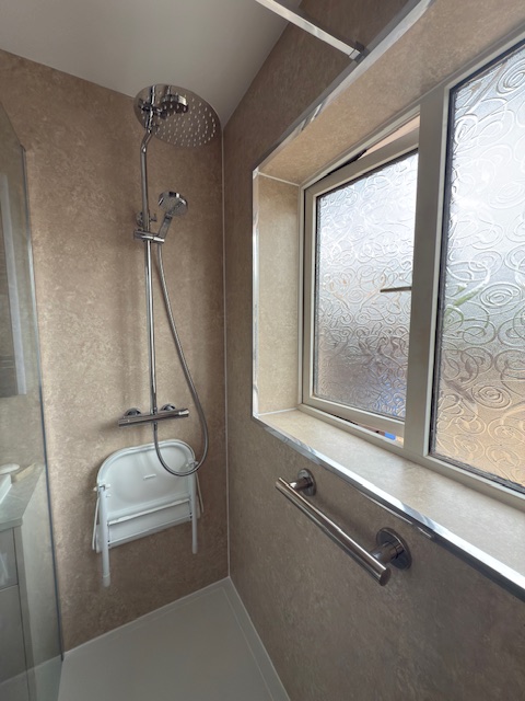 Venice LVT Floor Shower